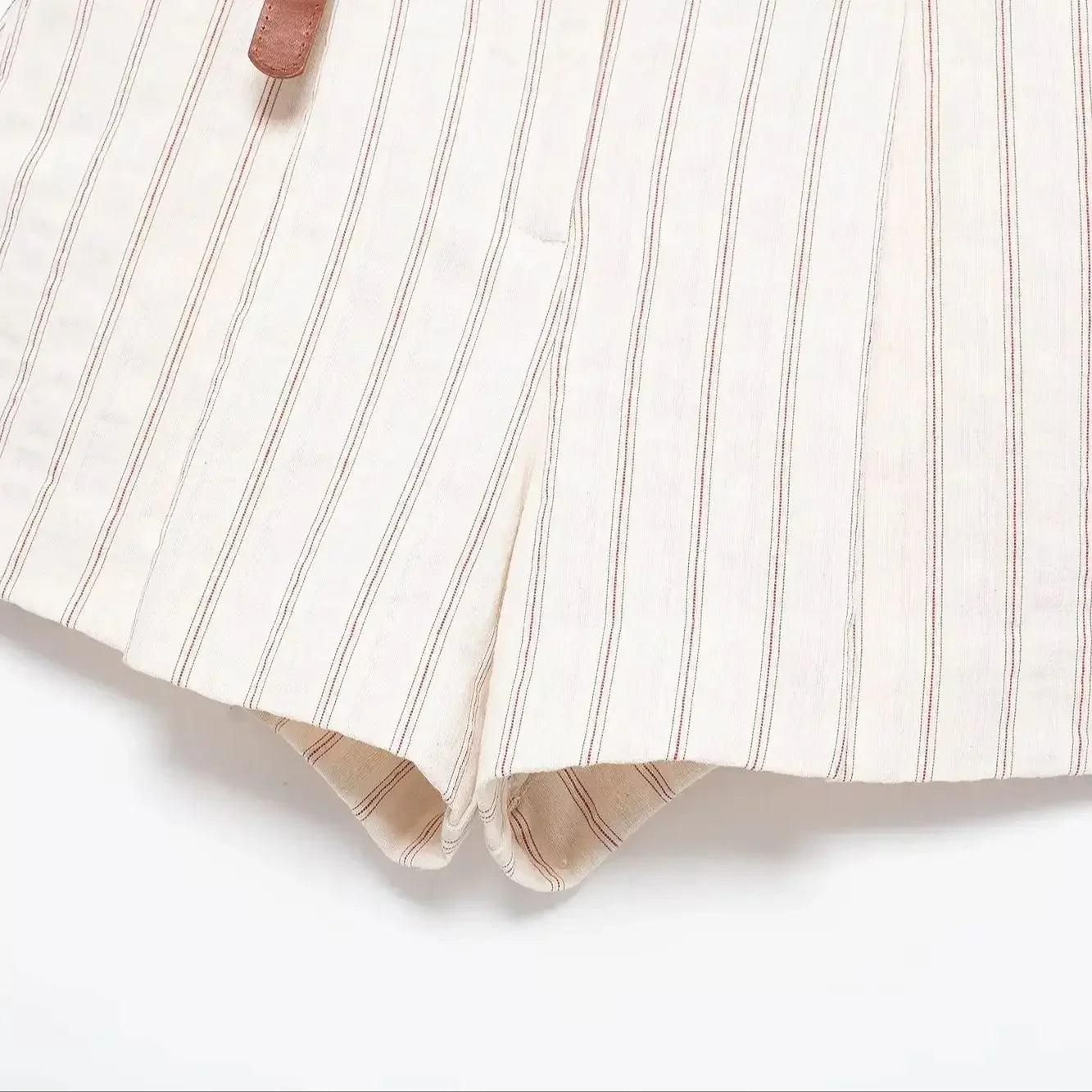 Short Fabricia